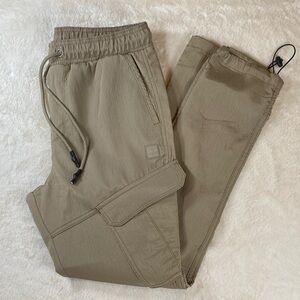 NWOT Saints Studio Men's tan Cargo Pants size small